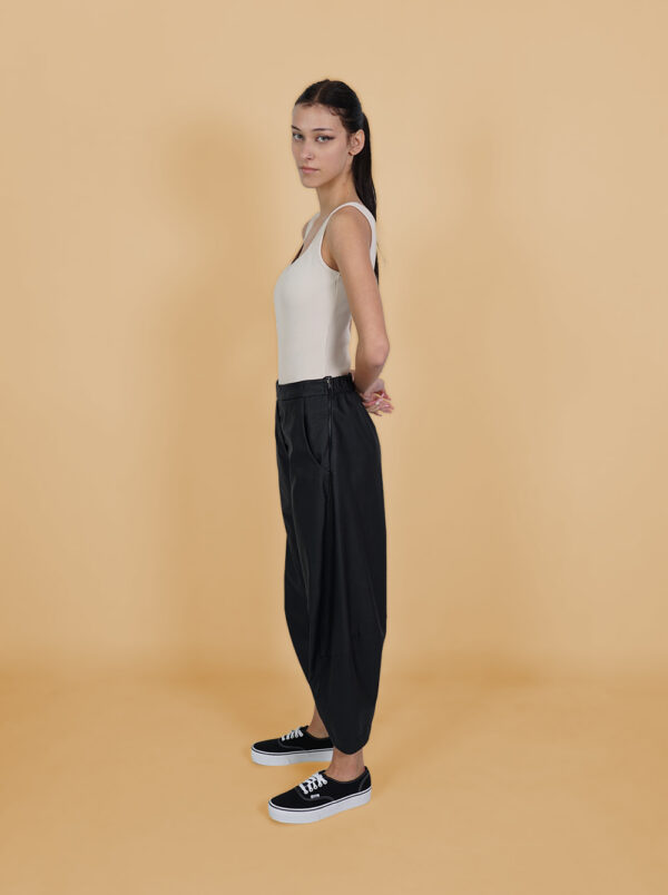Moutaki capri slouchy pants