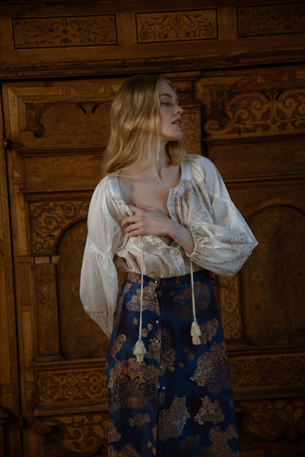 Delaware Embroidered Top by Nidodileda