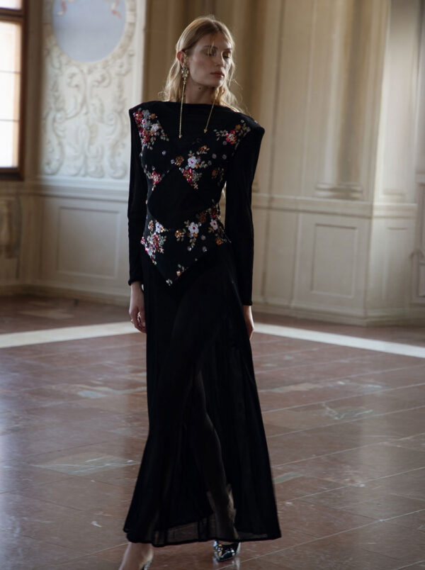Meliora Dress in Black by Nidodileda