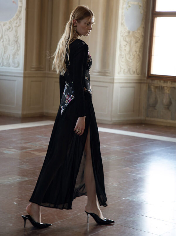 Meliora Dress in Black by Nidodileda